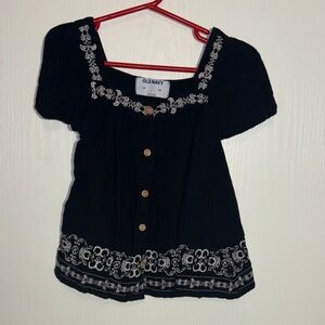 3/$30 Old Navy Button Top with White Embroidery